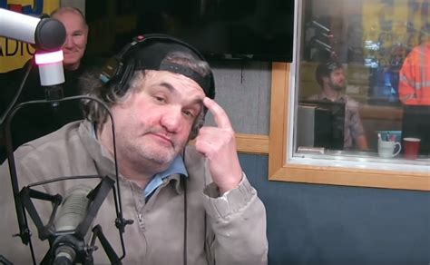 Artie Lange shares picture of hideously deformed nose due to。